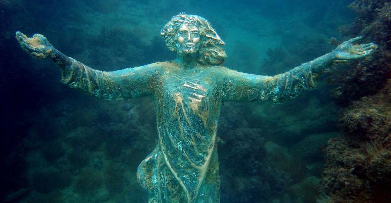 Cronaca Abruzzo - ABRUZZO: RUBATA STATUA SUBACQUEA CRISTO ABISSI